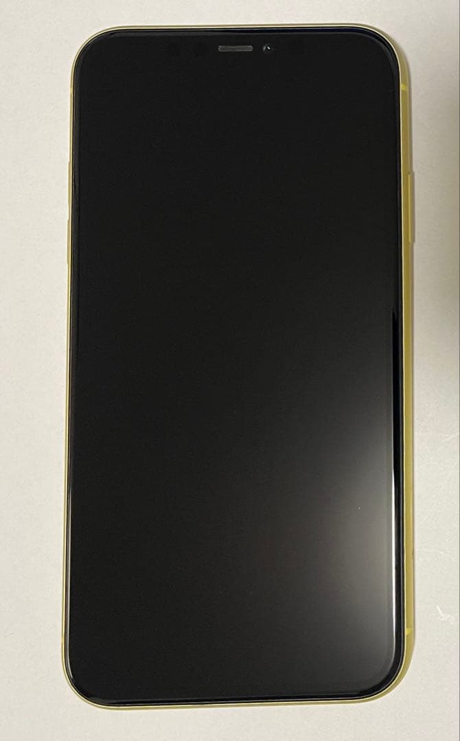 iPhone 11 イエロー本体　SIMフリー