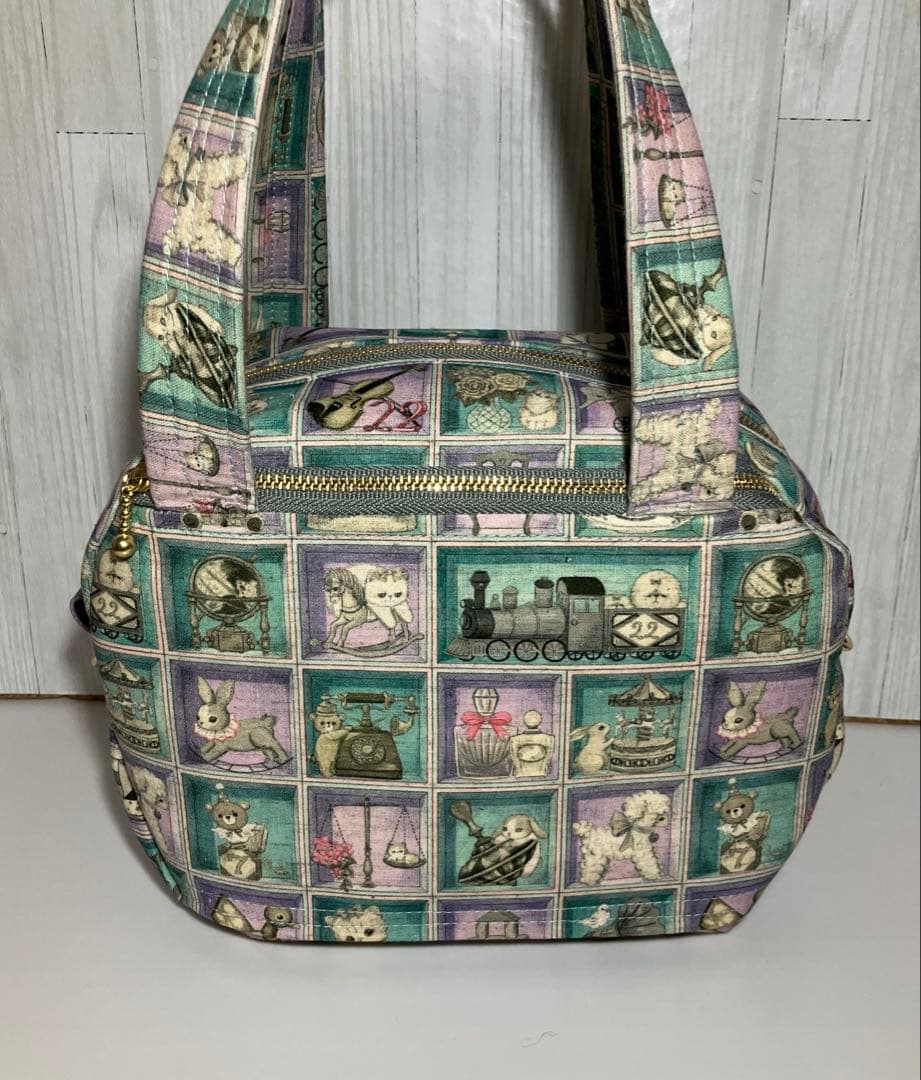 中　ボストンバッグ　ユキエモン