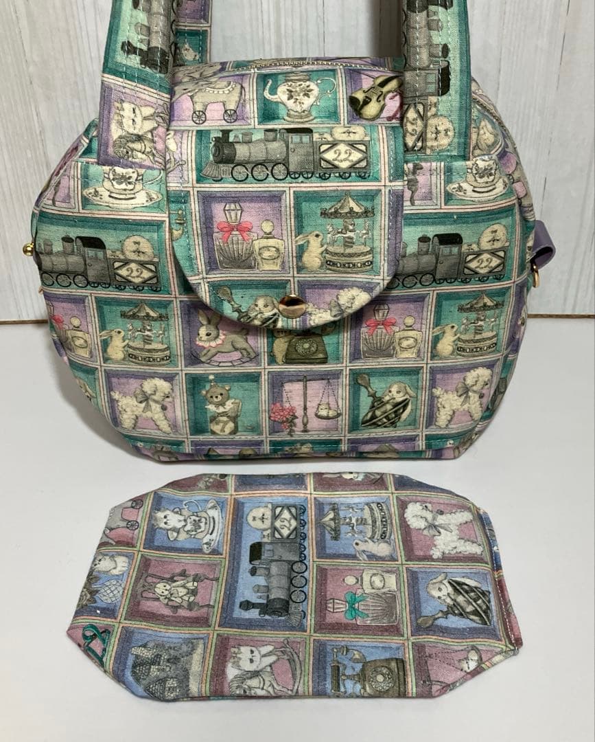 中　ボストンバッグ　ユキエモン