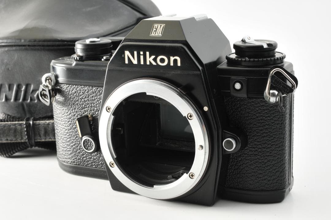 Nikon ニコン EM ボディ 黒 ブラック 一眼レフカメラ #1195