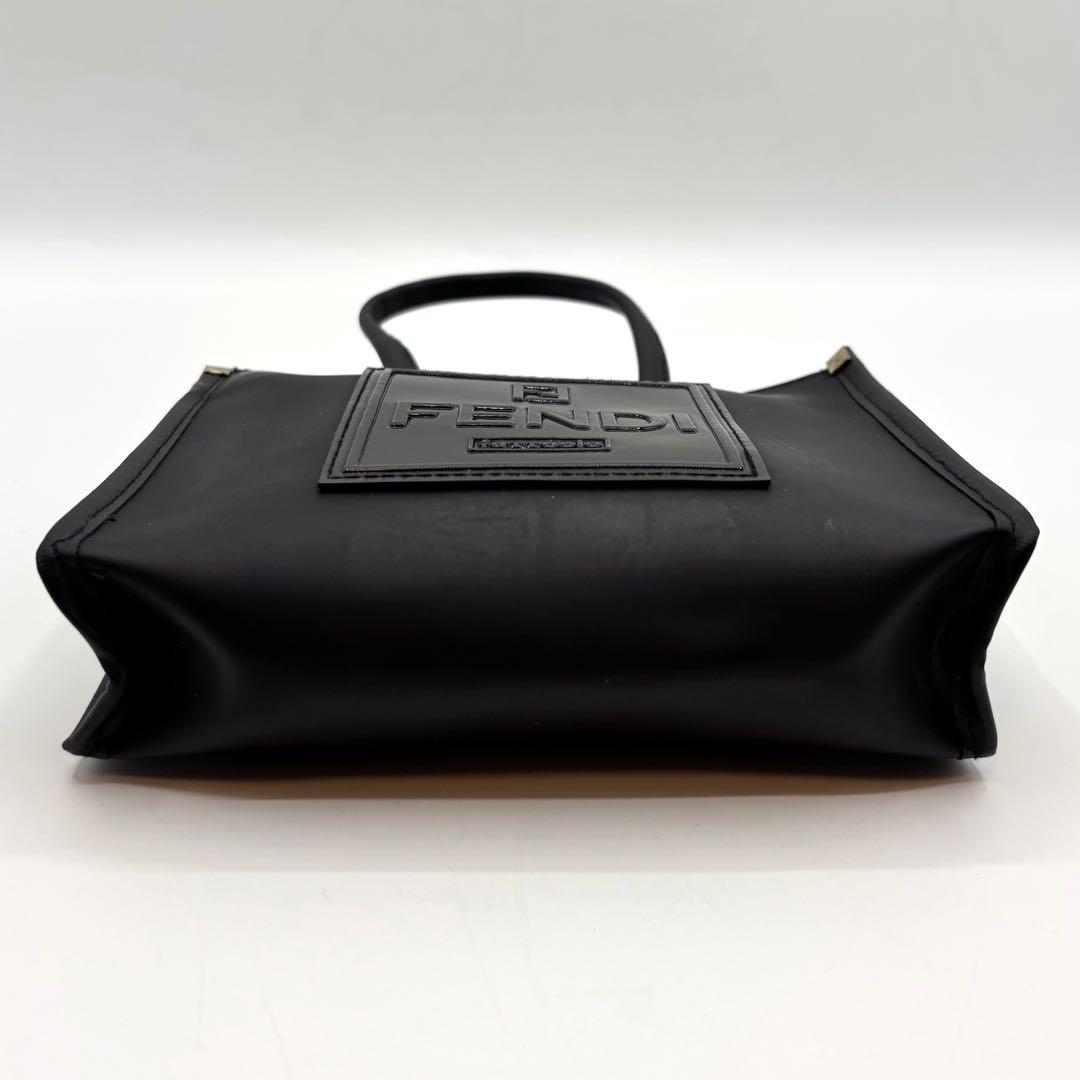 【美品】フェンディ ハンドバッグ ラバー ゴールド金具 ブラック