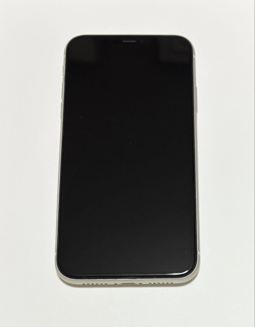iPhone11、ホワイト、SIMロック解除済み、付属品、箱付き