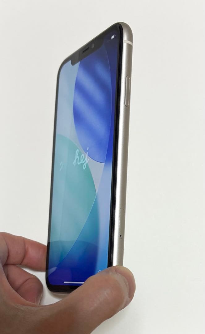 iPhone11、ホワイト、SIMロック解除済み、付属品、箱付き