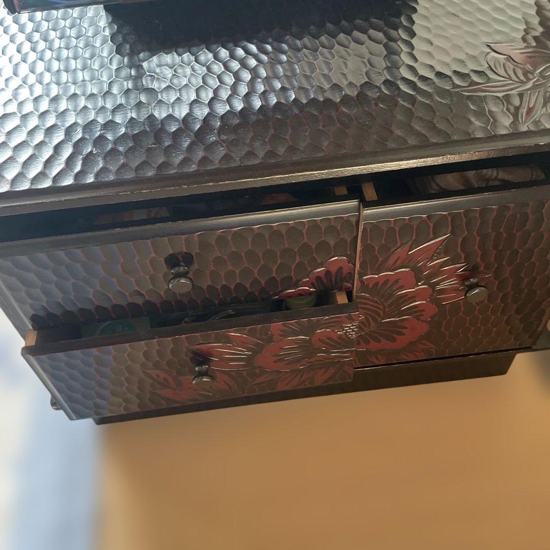 鎌倉彫り　木製ドレッサー・鏡台 引き出し付き