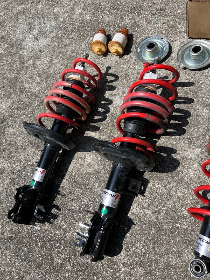 アバルト695 ツーリズモ 純正 KONI アイバッハ サスペンション キット