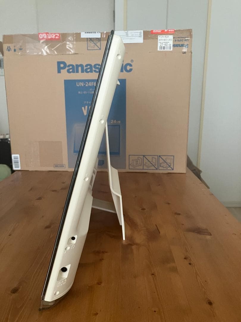 Panasonic VIERA 24インチ UN-24F6-K