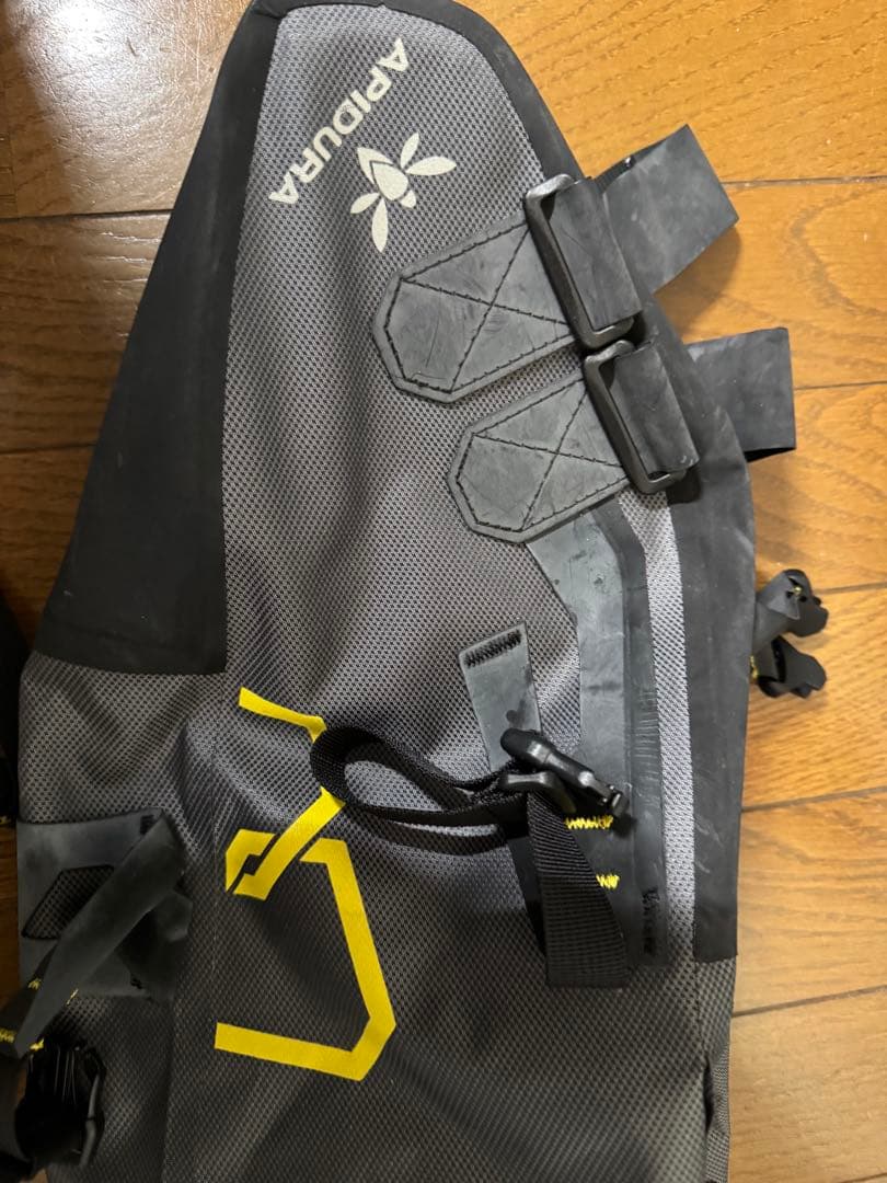 APIDURA ドライ（Expedition）ミドルサドルバック14リットル