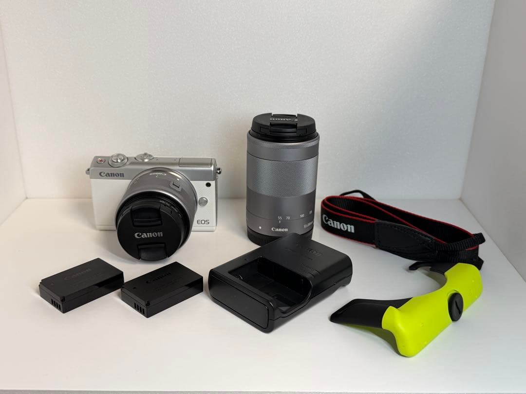 Canon EOS M100 ミラーレス一眼　ダブルズームキット　ホワイト