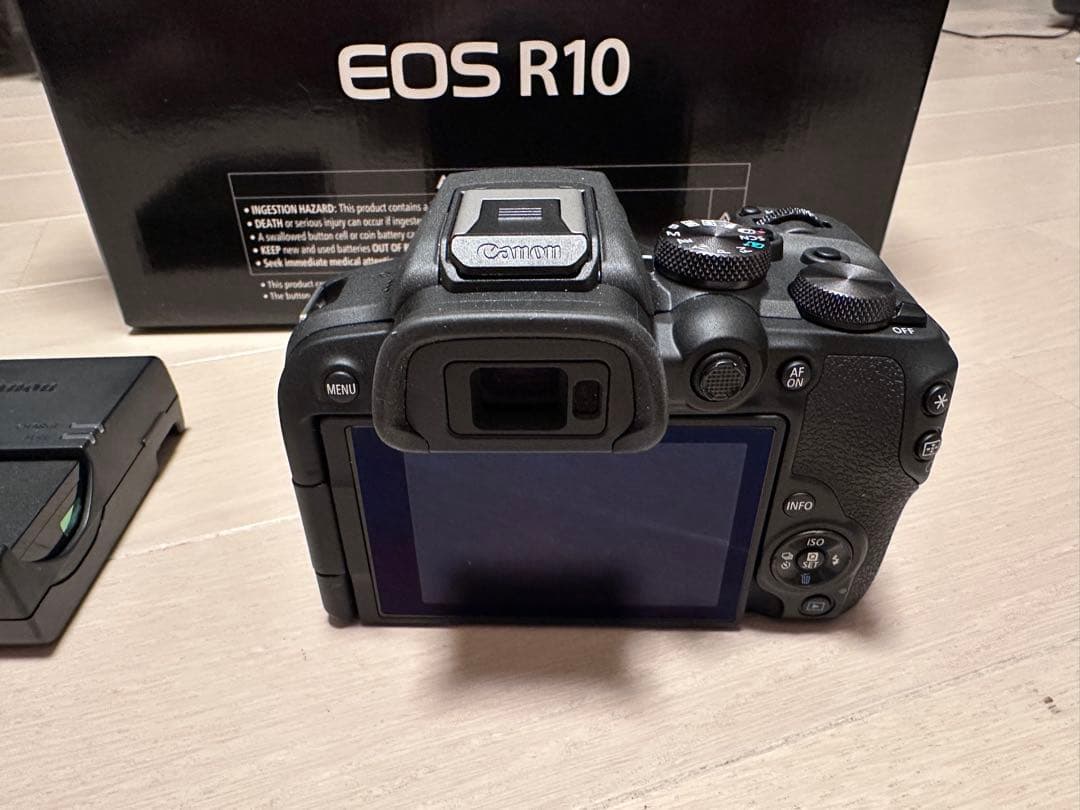 Canon EOS R10 本体、予備バッテリー×2 128gbメモリーカード