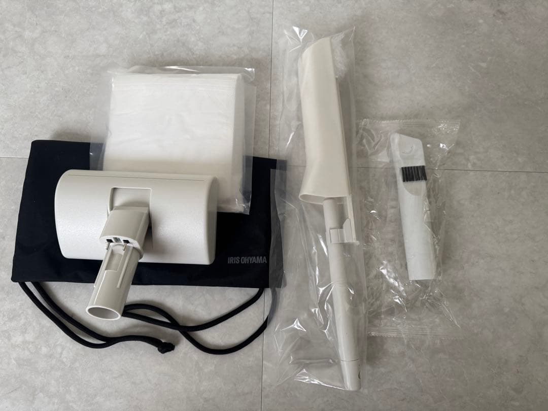 [未使用級]アイリスオーヤマ　スティッククリーナーSBD-201P 特別付属品付