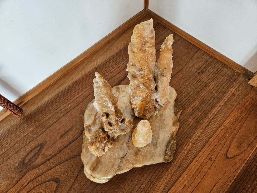 鍾乳石の置物　インテリア小物