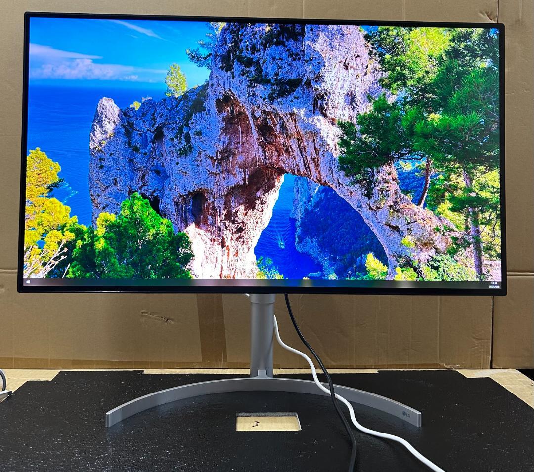 使用僅か LG 32UL950