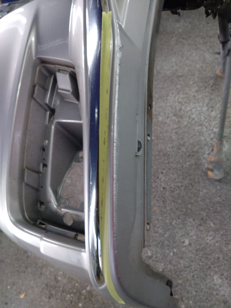 NISSAN　E52エルグランド フロントバンパー、フロントスポイラー