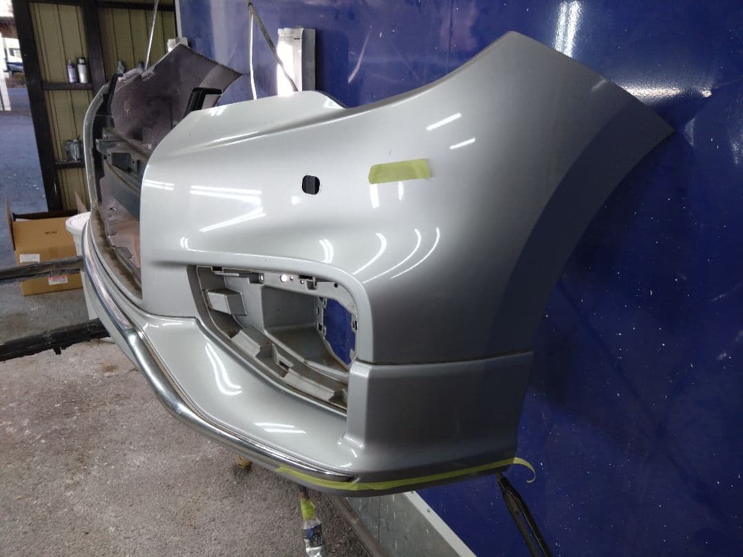 NISSAN　E52エルグランド フロントバンパー、フロントスポイラー