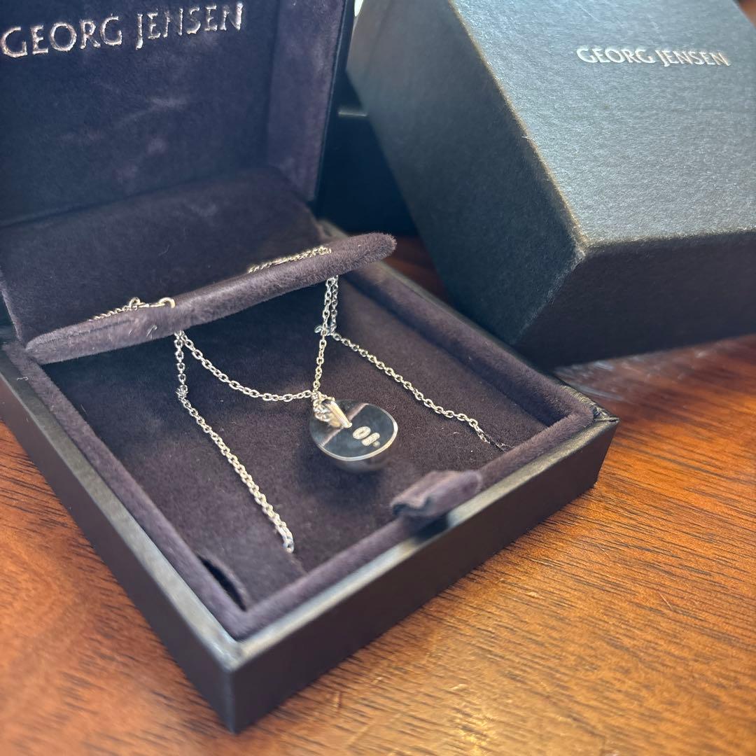   シルバー　ペンダント　卵型