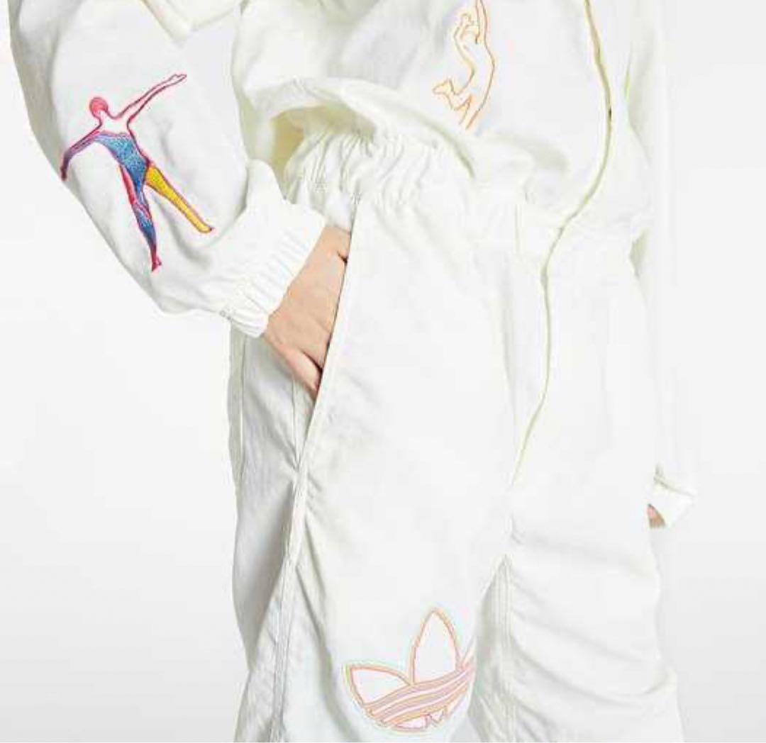 新品未使用　アディダス つなぎ ジャンプスーツ LOVE UNITES JUM