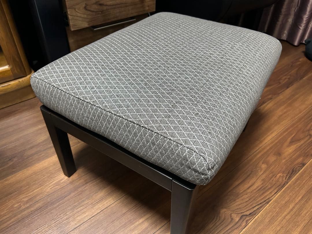 karimoku オットマン ソファとセット購入お願いします。