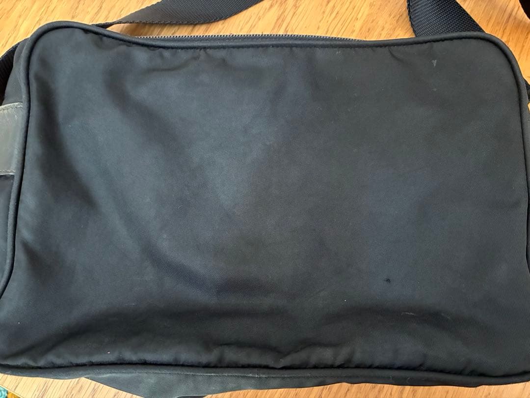 PRADA ブラック ショルダーバッグ　ジャンク