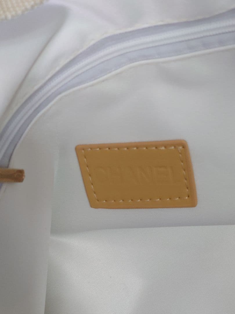 CHANEL 　ノベルティ　パール装飾 トートバッグ　ホワイト系