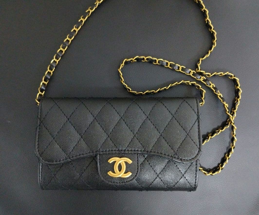 に*ん様 チェーンウォレット　キルティング　長財布　ノベルティ