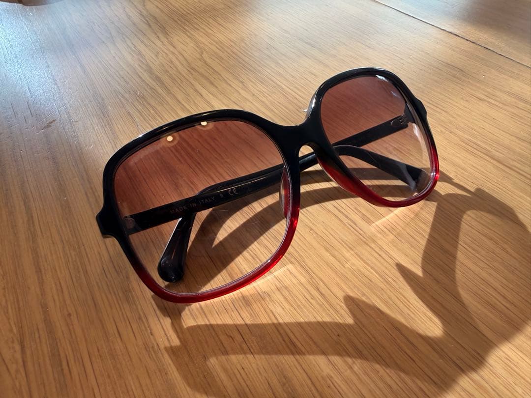 Chanel サングラス ブラック/レッド