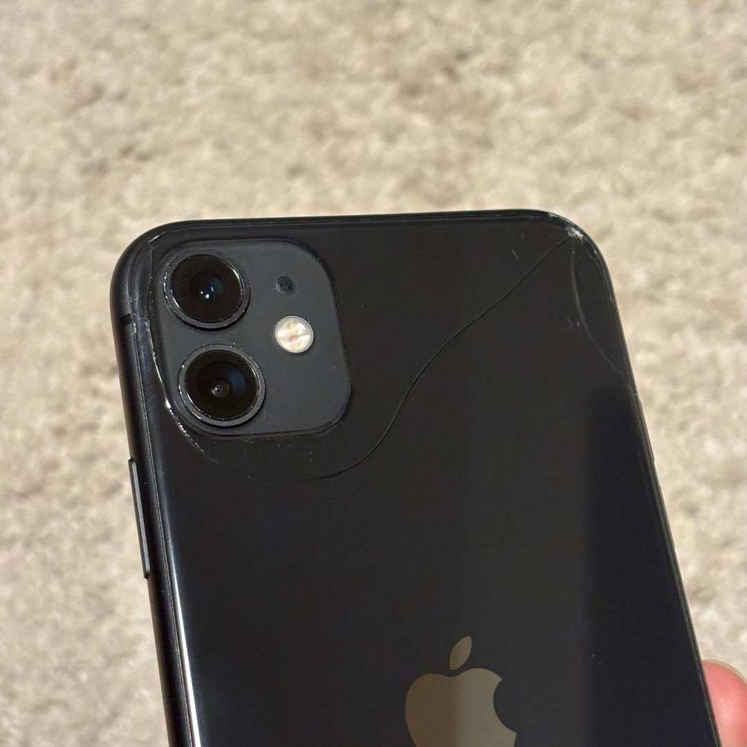 Apple iPhone 11 ブラック 本体 イヤフォン付き　256gb