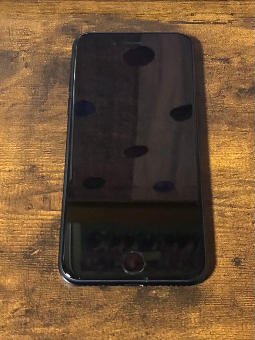 iPhone SE (2020) 64GB - ブラック - バッテリー84%