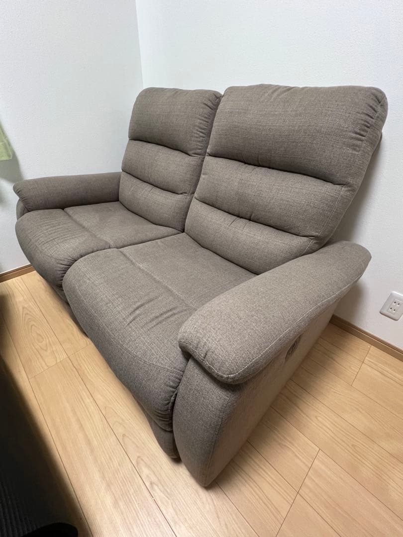 ニトリ 電動リクライニングソファ ビリーバー 2人掛け
