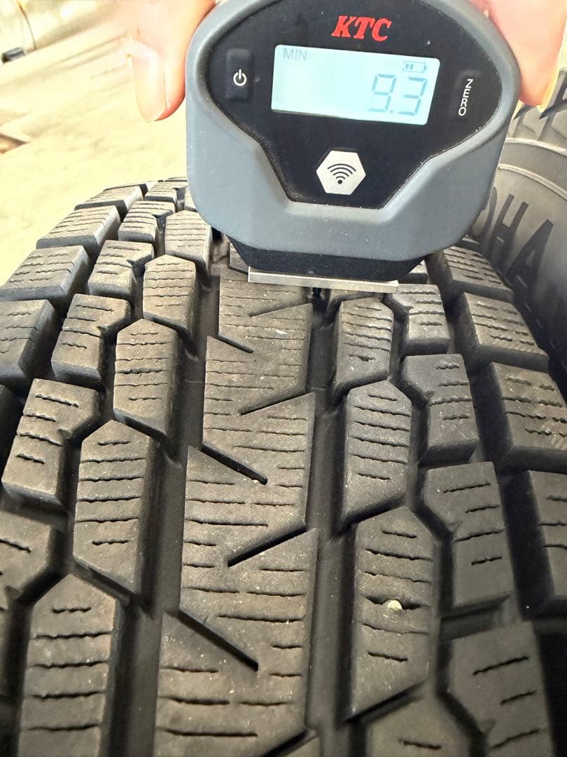 tomomy ②ジムニースタッドレスタイヤ2本