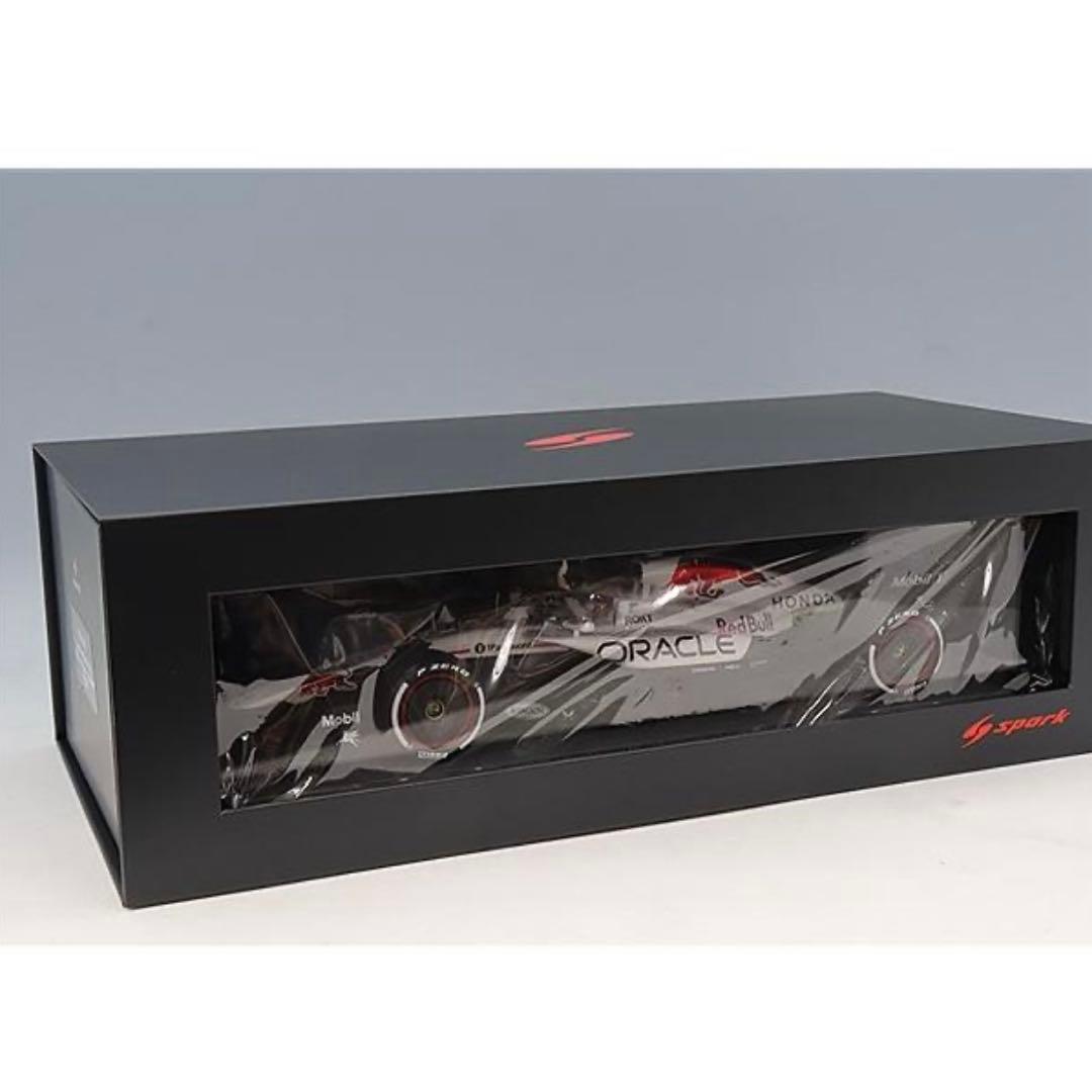 1/18 レッドブルレーシング RB21 2025日本GP M.フェルスタッペン