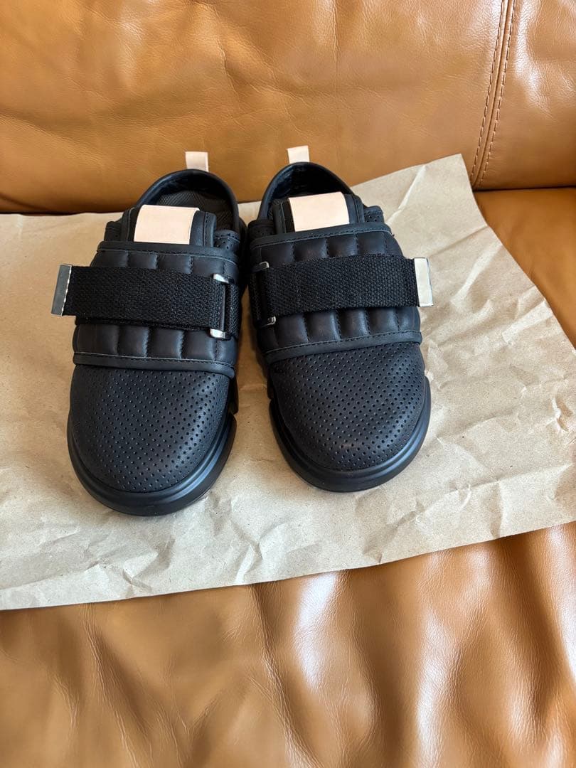 united Tokyo レザー　recovery サンダル