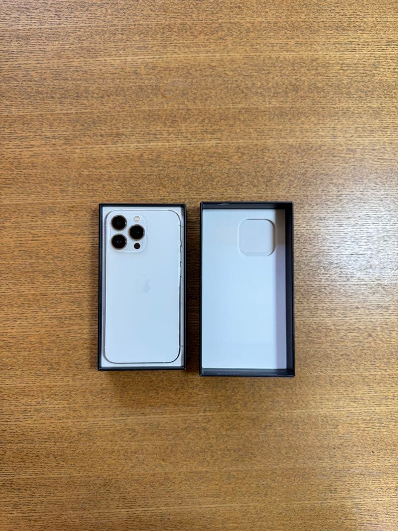 （12月末までの出品です）　　　　　　　　iPhone13Pro 128gb