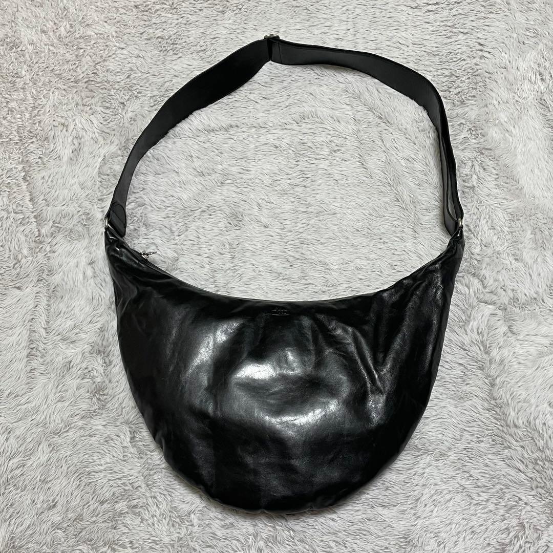 m0851 ショルダーバッグ　オールレザー　アニリンレザー　光沢　ブラック