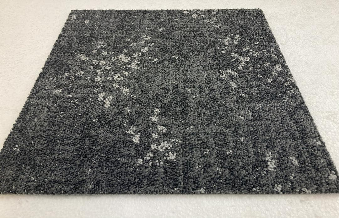 フルート　タイルカーペット　新品・未使用　国内メーカー　アウトレット