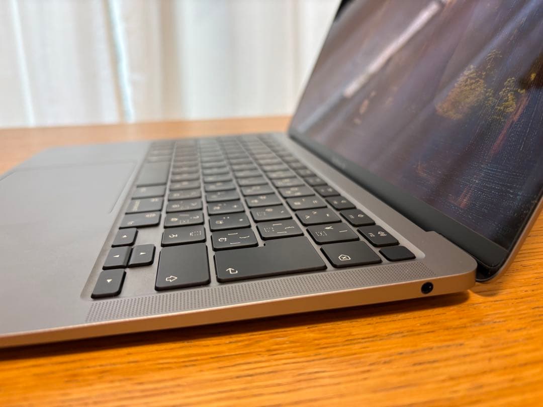 M1 Apple MacBook Air本体 8GM 256GB