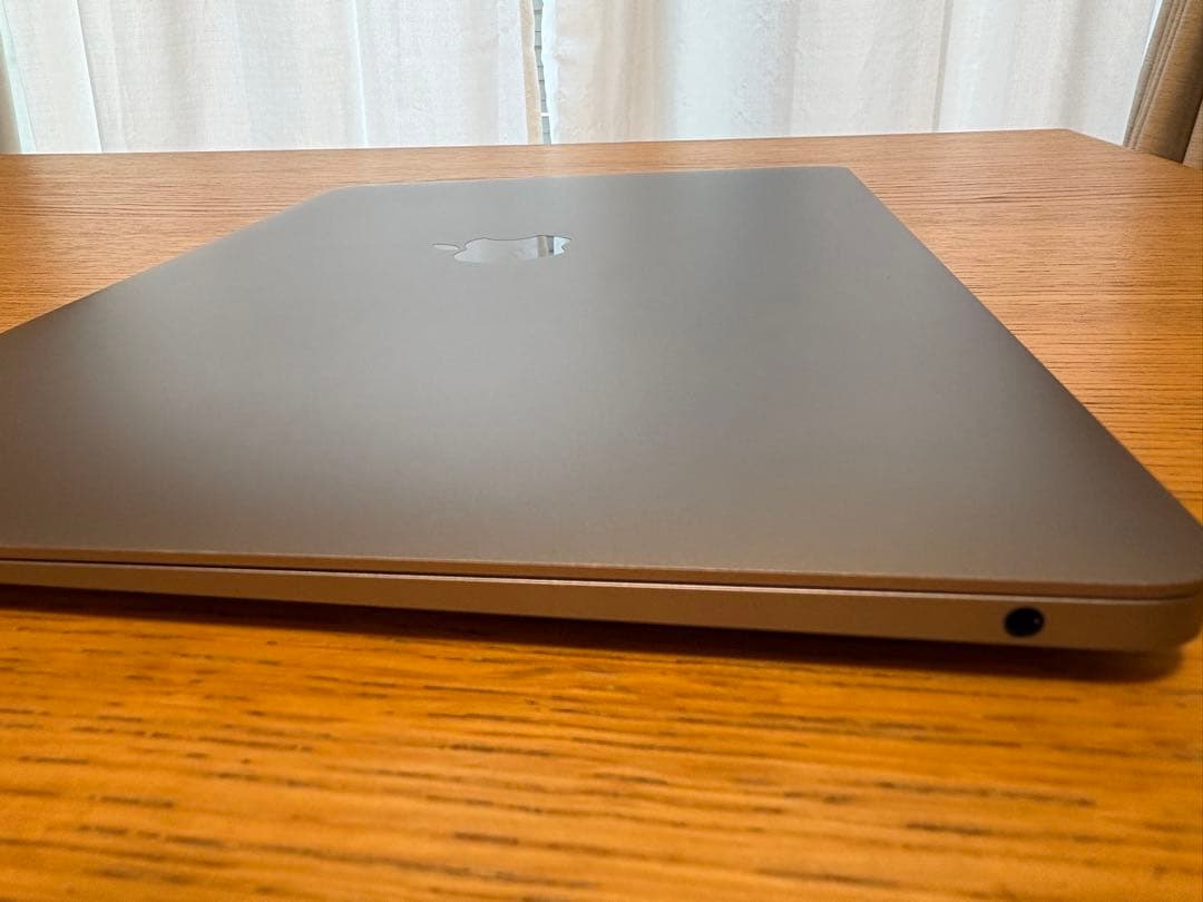 M1 Apple MacBook Air本体 8GM 256GB