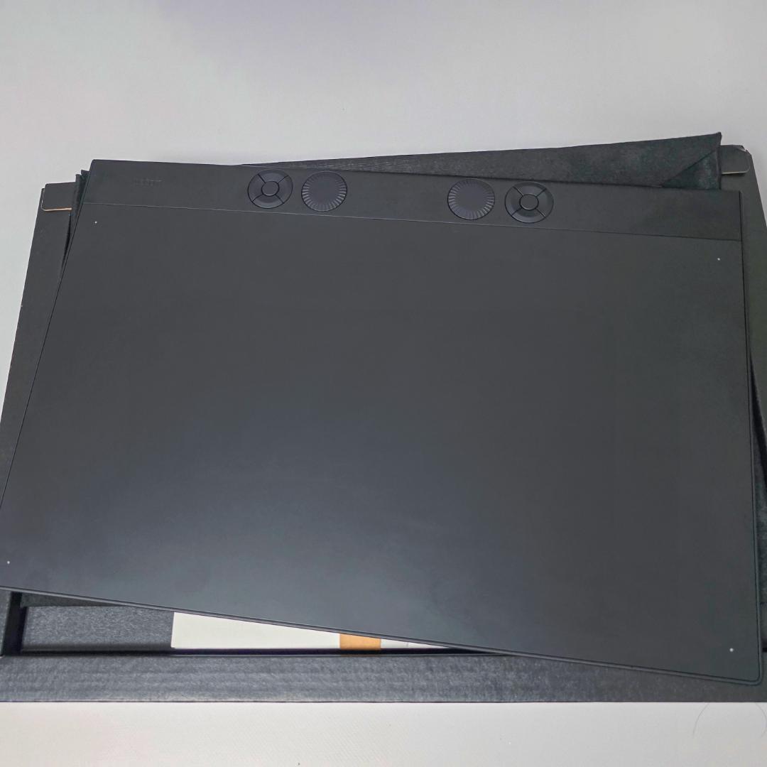 美品 Intuos Pro large (PTK870K0C) TABMATE2