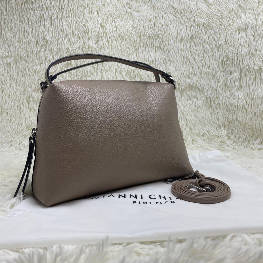 【美品】ジャンニキャリーニ アリファ 2way シボ革 グレージュ