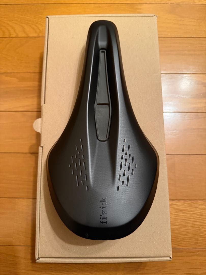Fizik フィジーク TERRA ARGO X3 サドル 140mm kium