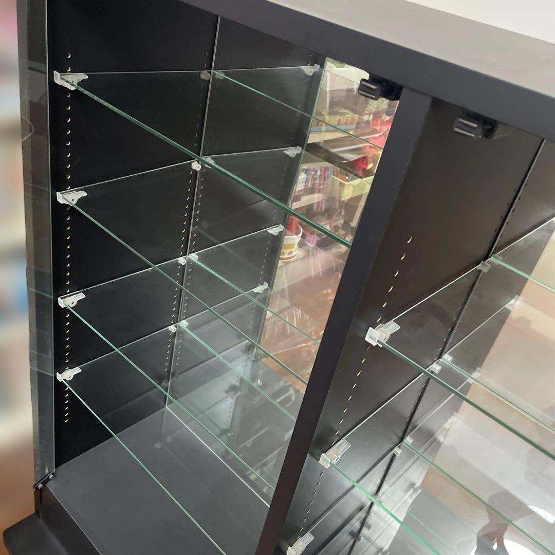 ディスプレイ　キャビネット　コレクション　フィギュア　飾り棚　食器