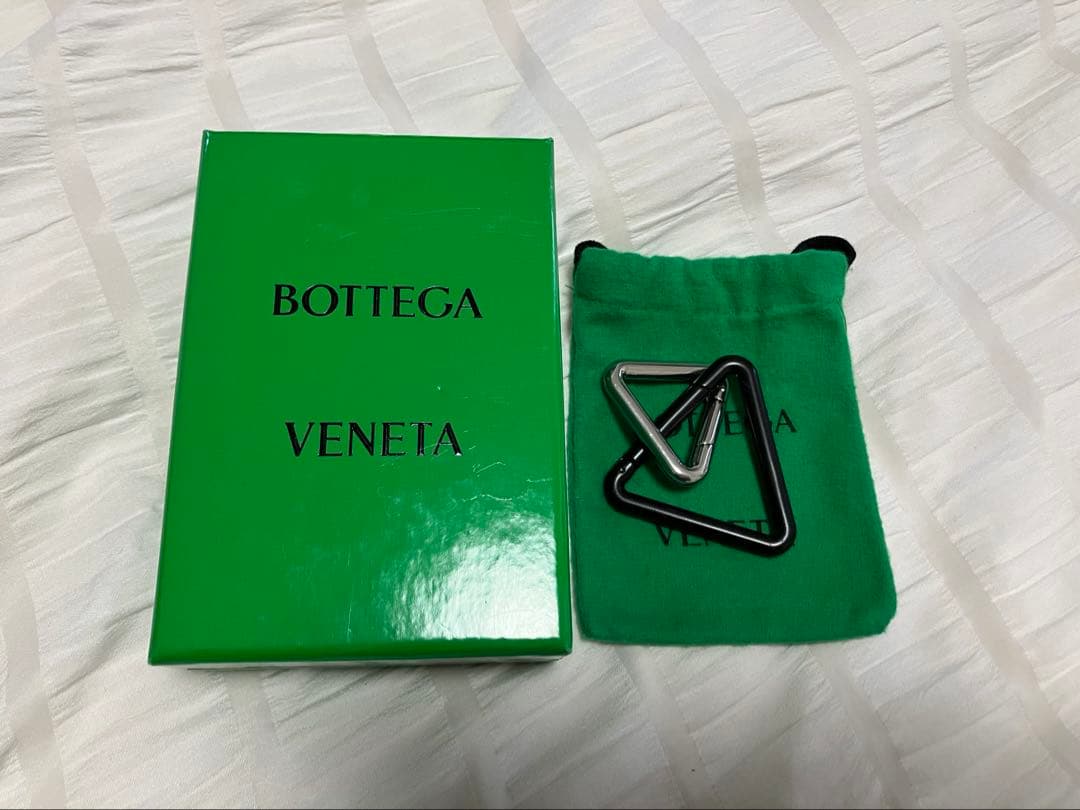 BOTTEGA VENETA ボッテガヴェネタ トライアングル キーリング