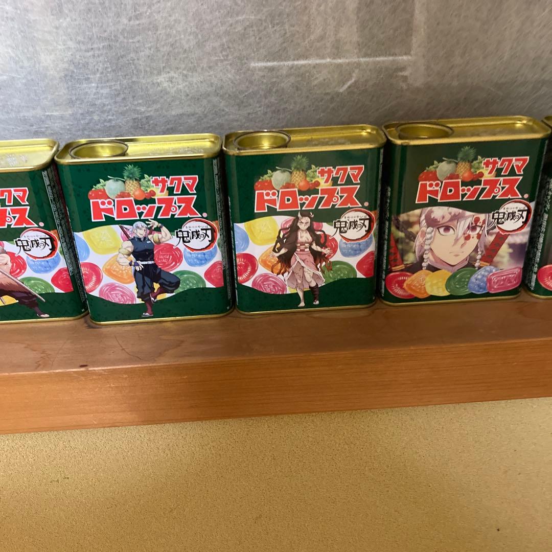 鬼滅の刃のサクマドロップ缶