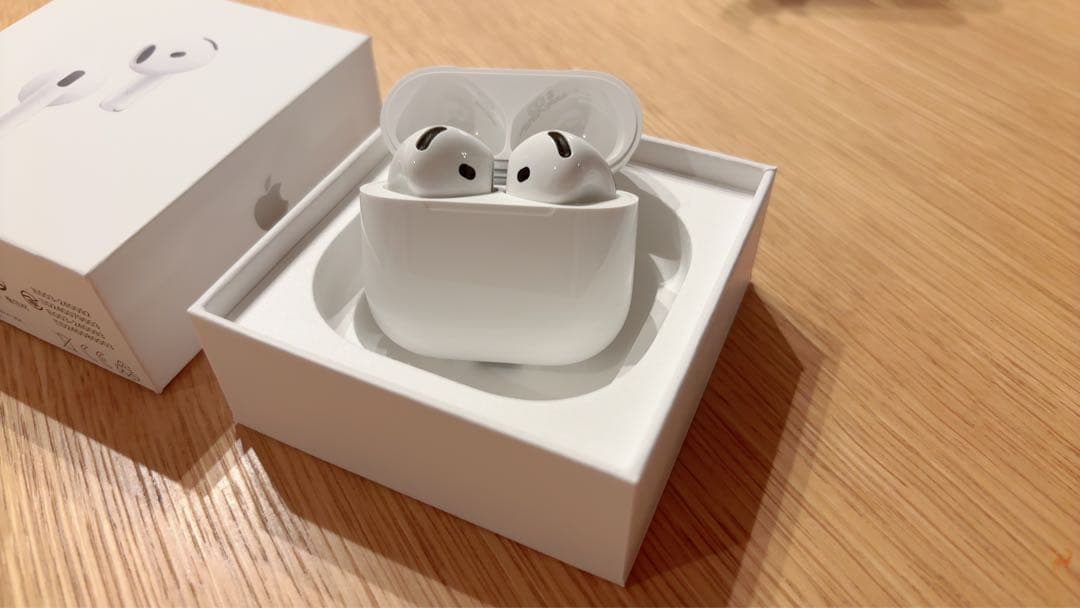 AirPods 4 : アクティブノイズキャンセリング搭載モデル