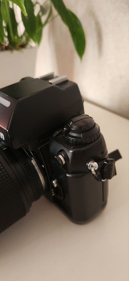 【美品】ニコン NIKON F4 フィルムカメラ　AF一眼レフ