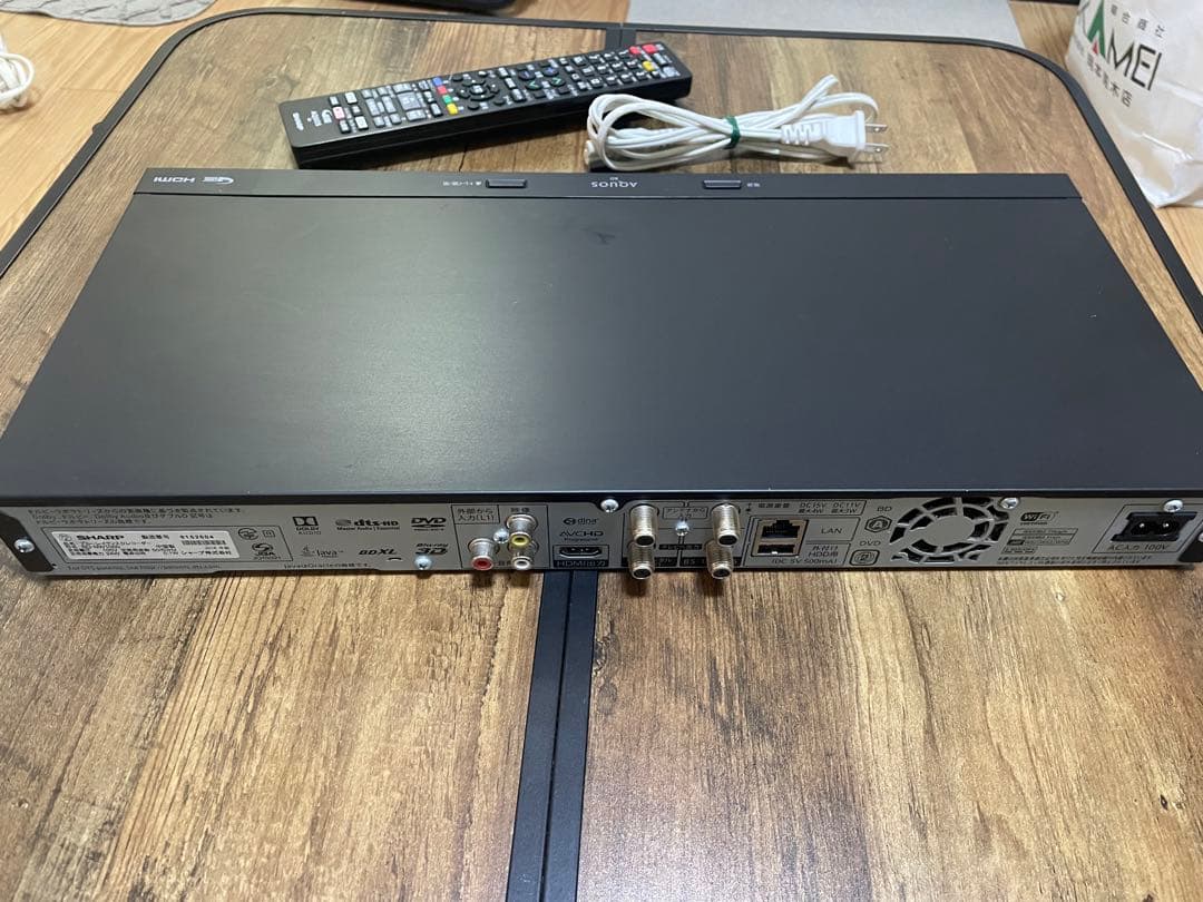 シャープ AQUOS BD-NW1000ブルーレイレコーダー