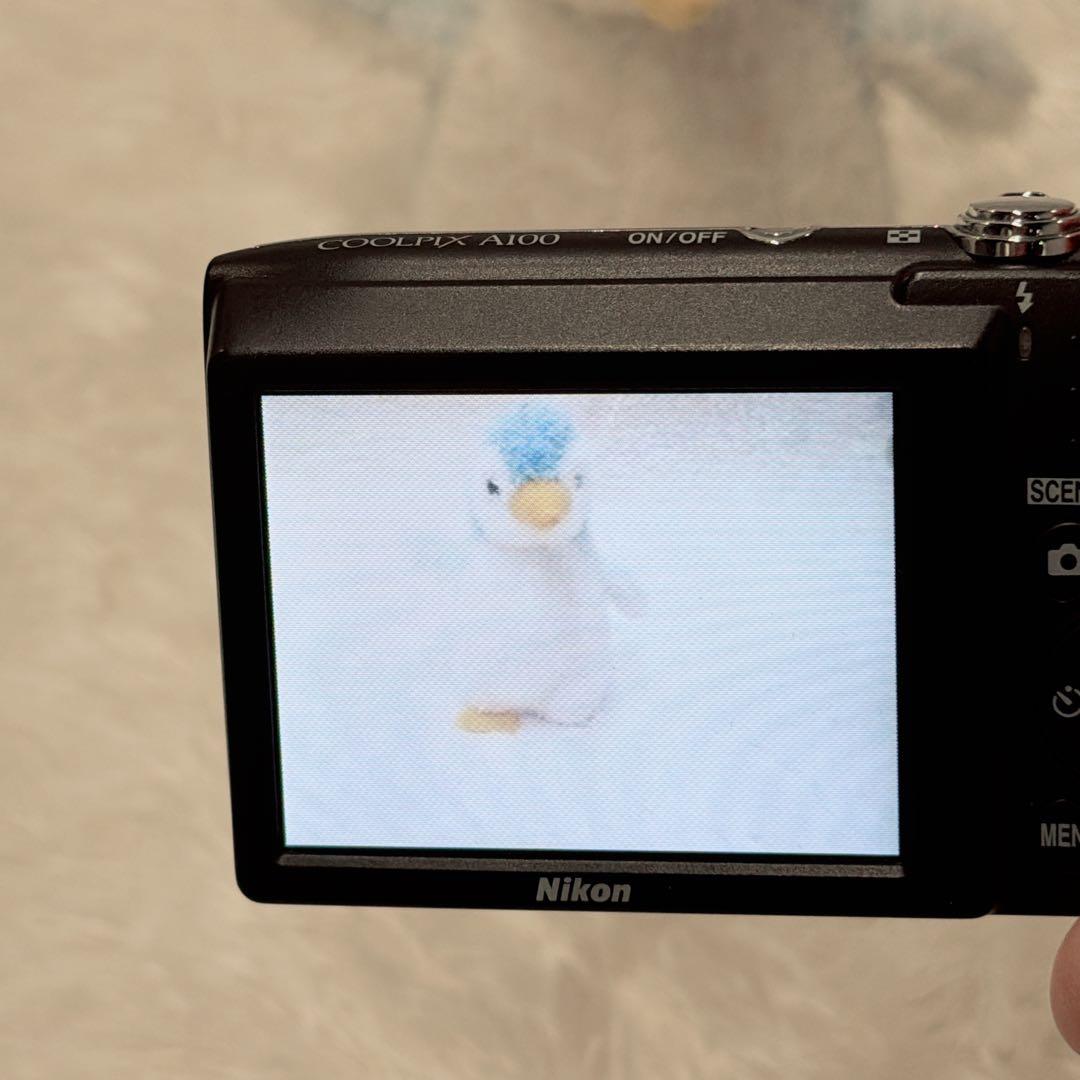 【極美品】NIKON COOLPIX A100 デジタルカメラ レッド