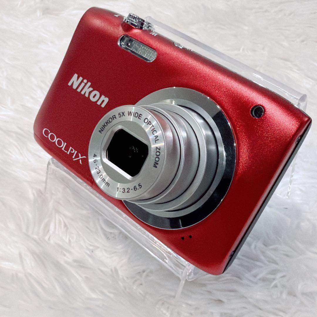 【極美品】NIKON COOLPIX A100 デジタルカメラ レッド