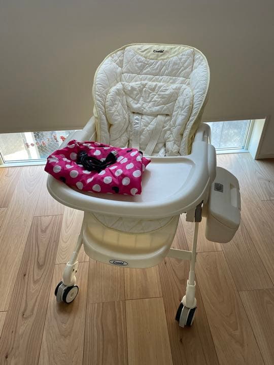 コンビ　Combi ネムリラAT 電動　オートスウィング