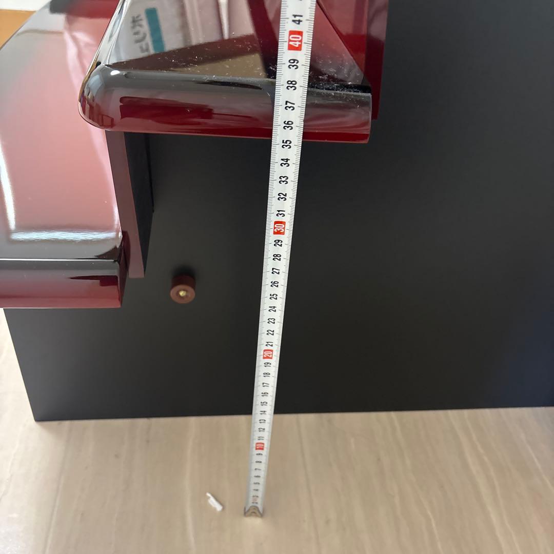 赤い花柄木製雛人形飾り台 花柄屏風2枚付き