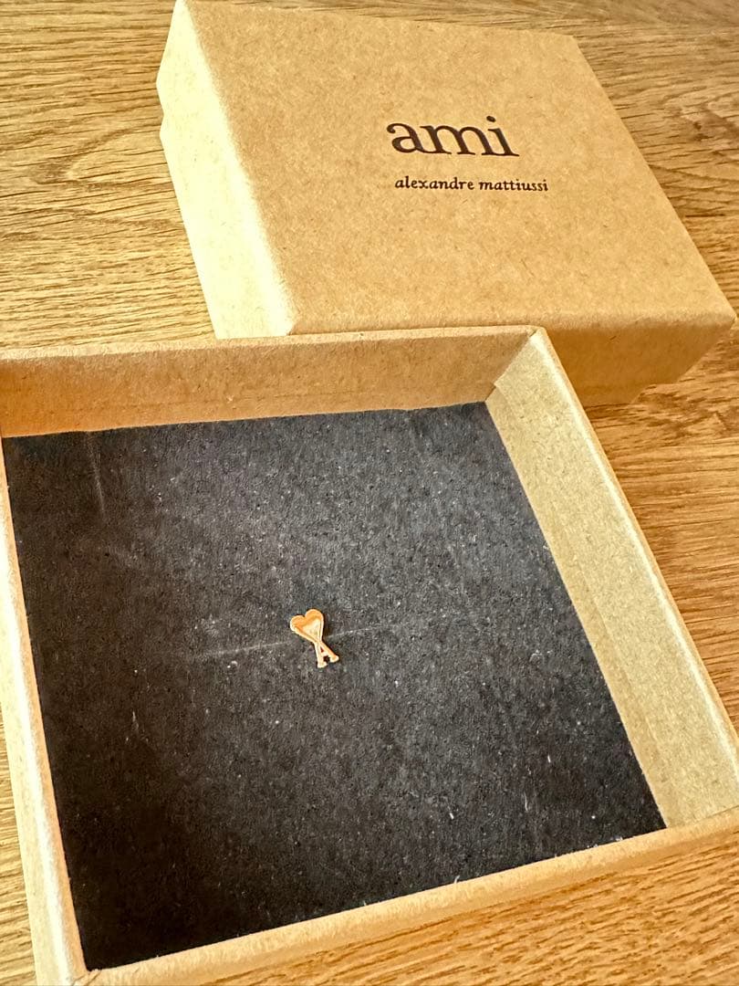 aya様向けAMI PARIS ハート型 シングルピアス ゴールドBOX付き